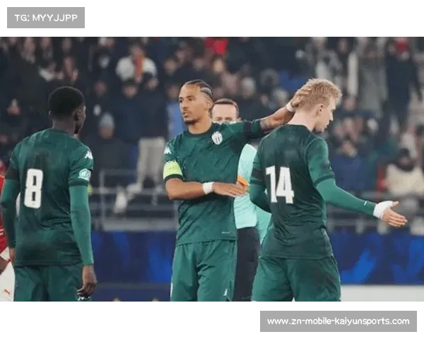 斯特拉斯堡稳居法甲第三位 客场强势表现引发广泛关注 斯特拉斯堡稳居法甲第三位 客场强势表现引发广泛关注